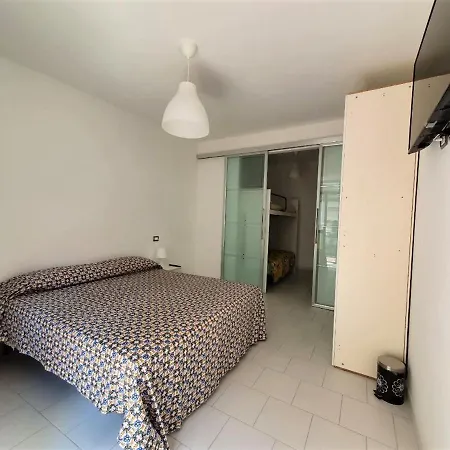 Konukevi Casa Cynda 3*